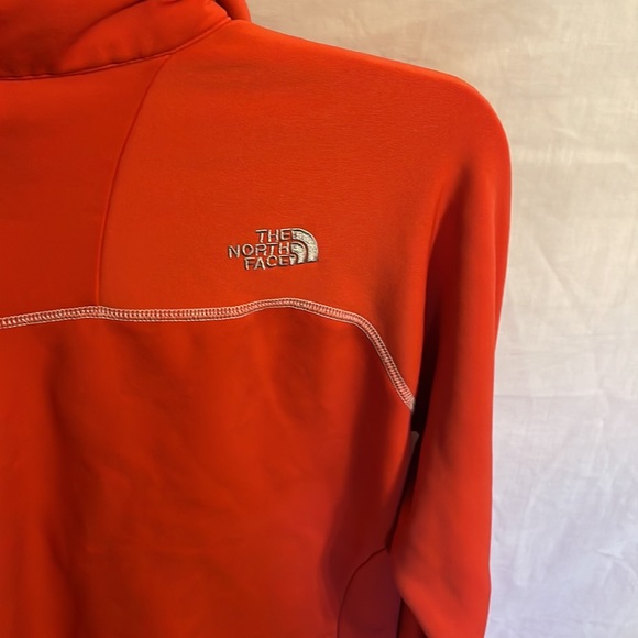The North Face Women’s Red Zip Front Running Jacket Size Large - Picture 10 of 12
